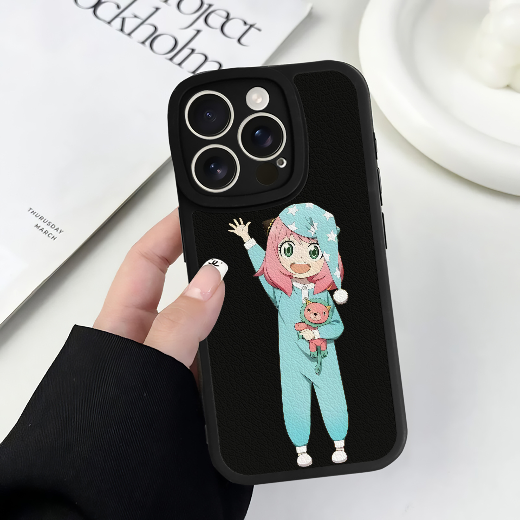 （画像用） SPY×FAMILY间谍家家酒 【iPhone 16シリーズ対応】シリコンスマホケース（レザー調） 材質：シリコン